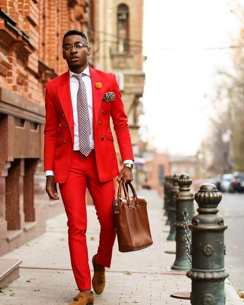 ThePoshStandard's tweet photo. Black Men In Suits ✊🏿🙏🏿 #dapperblackmen Tag a dapper black men to be featured https://t.co/6ULJu9PIgJ