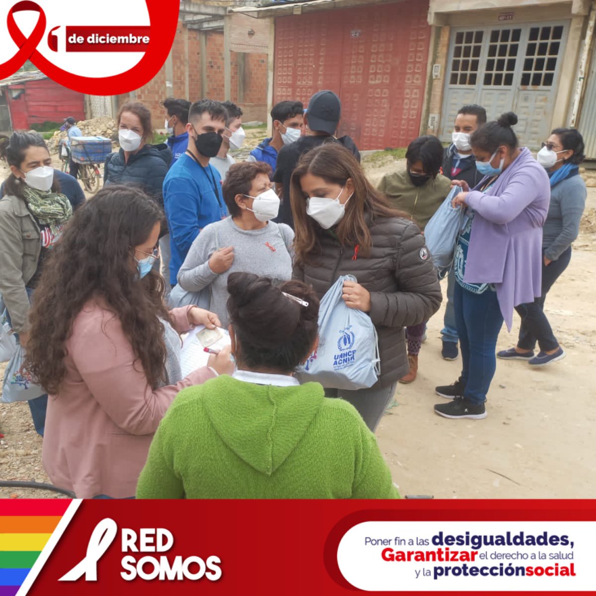 redsomos's tweet photo. Visita a comuna 4 del Municipio Soacha desarrollando acciones de prevención del VIH y la entrega de kit de higiene.
#redsomos https://t.co/M2lRBMmJ8B