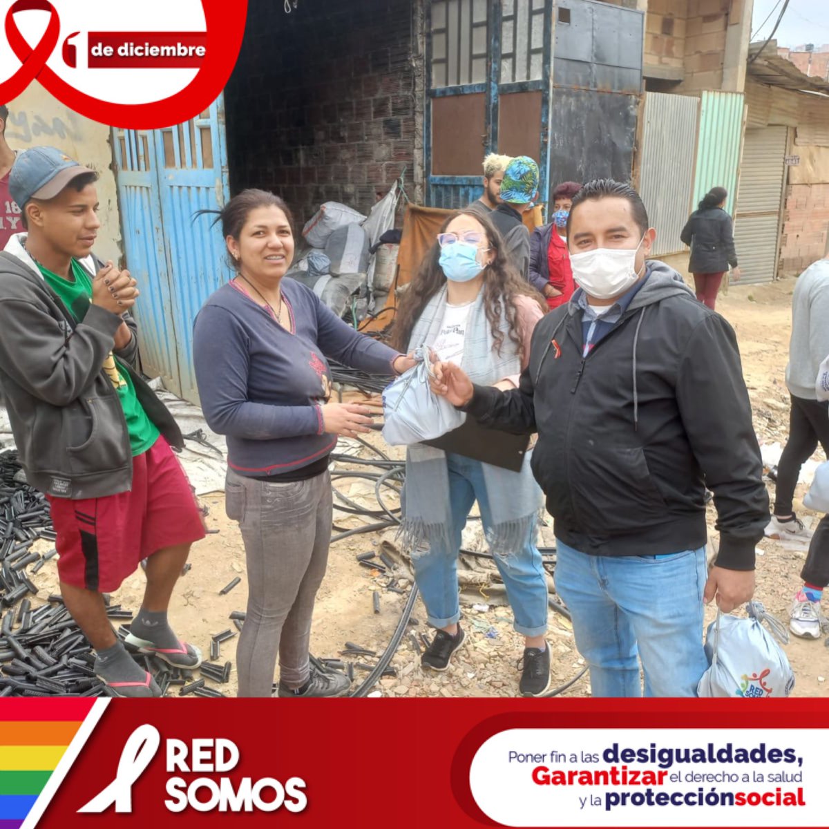 redsomos's tweet photo. Visita a comuna 4 del Municipio Soacha desarrollando acciones de prevención del VIH y la entrega de kit de higiene.
#redsomos https://t.co/M2lRBMmJ8B
