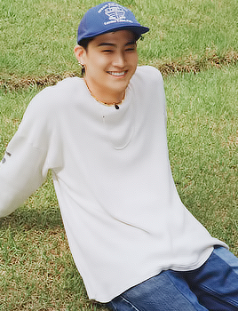 jaebumpics's tweet photo. the cutest in low quality ✨ https://t.co/FNYC0Xlh4O