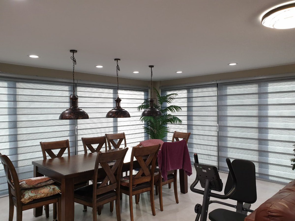 Byunghun_Chae's tweet photo. Hey friend’s please help me by liking and retweeting this post because im trying to expand my dads curtain and blinds business to the local people of Oahu! We install curtains for any sized windows thank you! https://t.co/3UMoA9VrsR