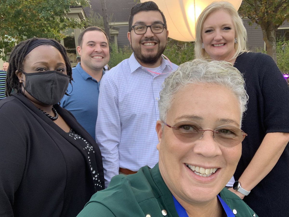 AvidRpjh's tweet photo. Rodeo Palms Instructional Team at the Lead4ward Conference. Best team ever! https://t.co/NHfYa9gBK6