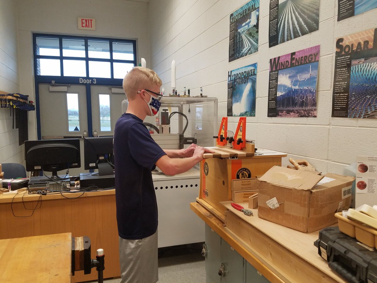ABMSTechEd's tweet photo. TSA Ss made cutting boards to give as presents to their families! Glued up last meeting and finished up today. 19 boards out the door! #bmsteched #admiralbyrd #VTEEA #woodworking @AngelaArdys @ABMSPrincipal @MaryBethEchev https://t.co/yOoW4HFYKJ