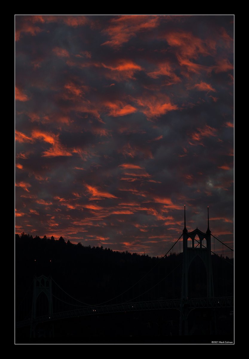 Kram's tweet image. St. Johns Bridge at sunset.