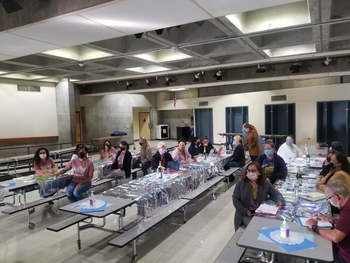 torrie_baker's tweet photo. Today during our ES State of the School, we celebrated our Dolphins' accomplishments and identified our next steps! #JRobScholars #proudtobeLBUSD https://t.co/dVyWG9piDl