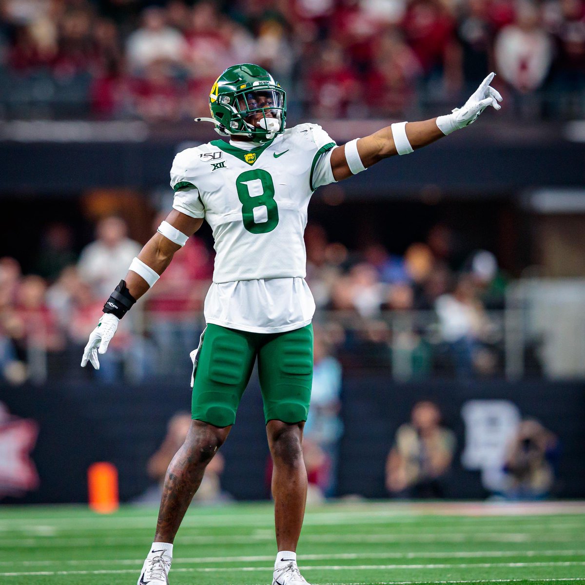 JaylonBraxton6's tweet photo. ALL GLORY TO GOD BLESSED AND THANKFUL TO EARN A OFFER FROM BAYLOR UNIVERSITY ONE OF MY DREAM SCHOOLS AS A KID #SicEm @BnanceBU @ahunt90 @CoachJRayburn @drkharp @LSHS_FBRecruits @coach_johnson05 @clintsurratt @Perroni247 https://t.co/AuBingQoug