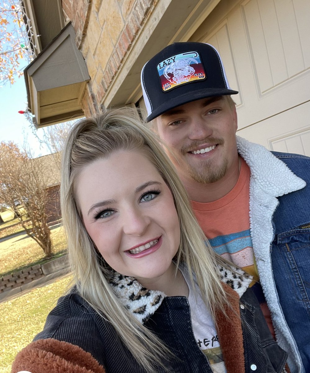 LandynmJenkins's tweet photo. How have we already been married for one year this week?! Crazy how fast time flys ❤️ https://t.co/a4wpqN1Hs2