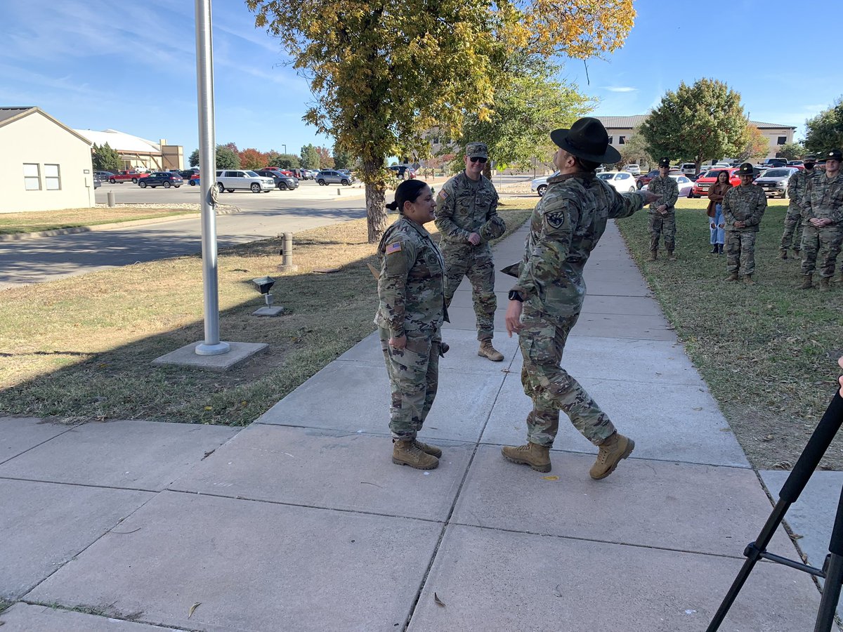 Raptor_6_'s tweet photo. Congrats to SGT Alcala, Felicia for completing her time as a Drill Sergeant. Thank you for the hard work and influence on the next generation of intel professionals! @SentinelSix @SentinelSe7en @Anarchy_VI @Anarchy_VII @ColdCobra_6 @ColdCobra_7 https://t.co/2UTNphvgIa