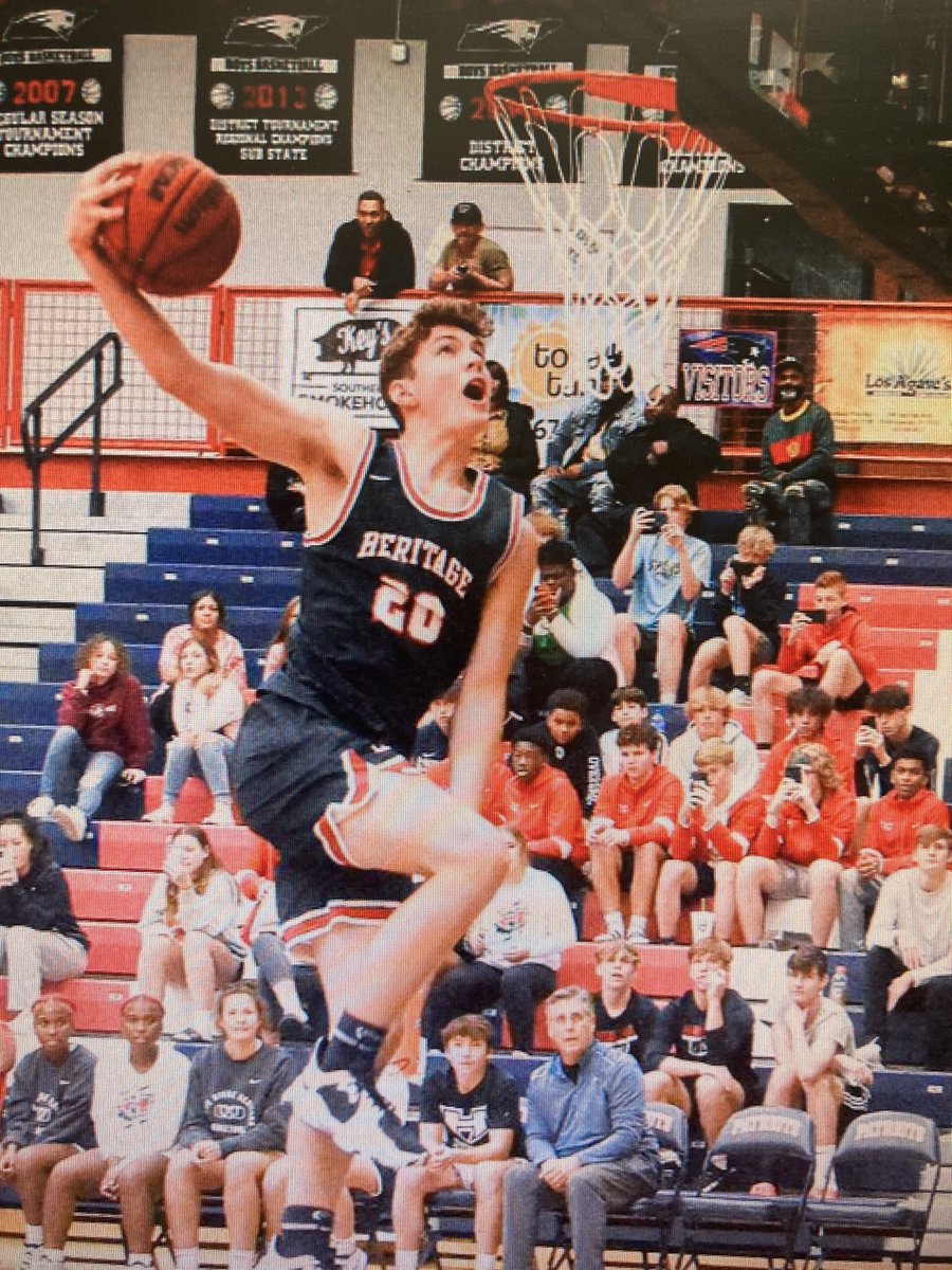 carlmiller23's tweet photo. (2022) Daniel Bale @DanielBale2022 finished with 18 points, 11 rebounds &amp; 3 blocks in a 63-52 win over Springfield. (2023) Hayden Thompson @_hayden14_ finished with 17 points hitting 5 3’s. 
@sports_bk https://t.co/H5xrEgubnS