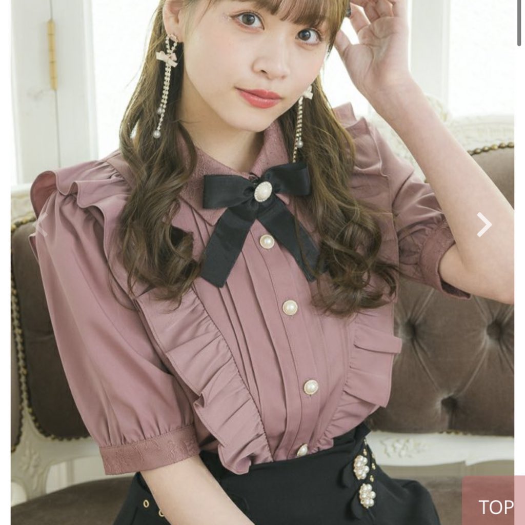 lovrmea's tweet photo. rojitaのブラウスっ本当にかわいい、、、お金がないww https://t.co/FG4wW3RJ0C
