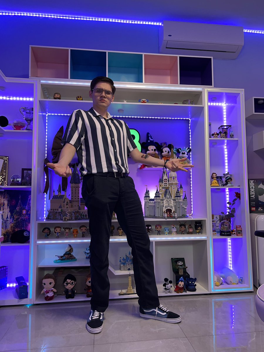 A mi me encanto mi outfit aunque me dijeran árbitro :(