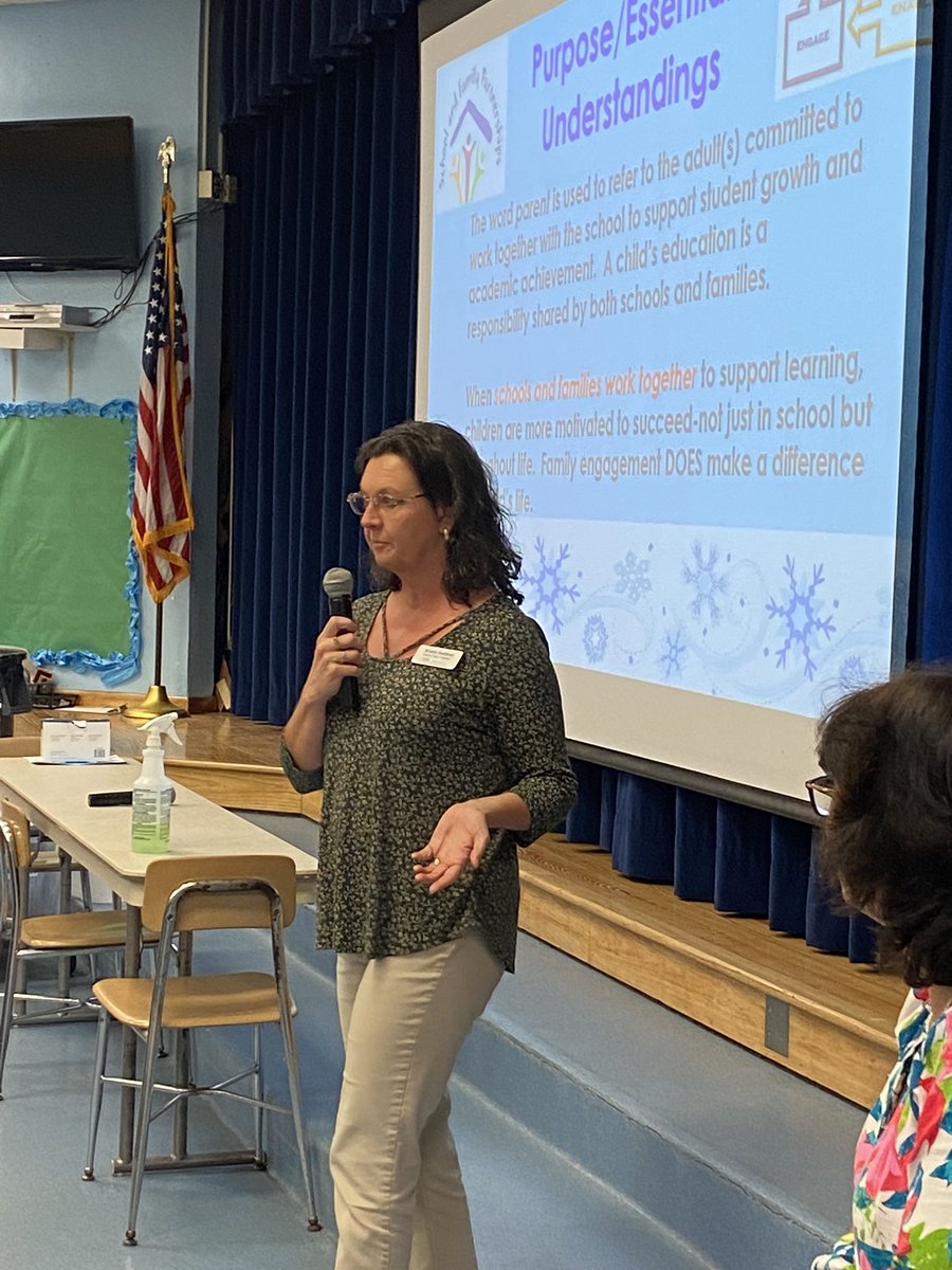 JosieJwill's tweet photo. All things literacy and family engagement thanks to @kls_krista and @GreenJulieL! A great night of learning and team building! @PIEpelicans #watchusgrow #malits @JeramyKeen https://t.co/MBthvM5KZ1