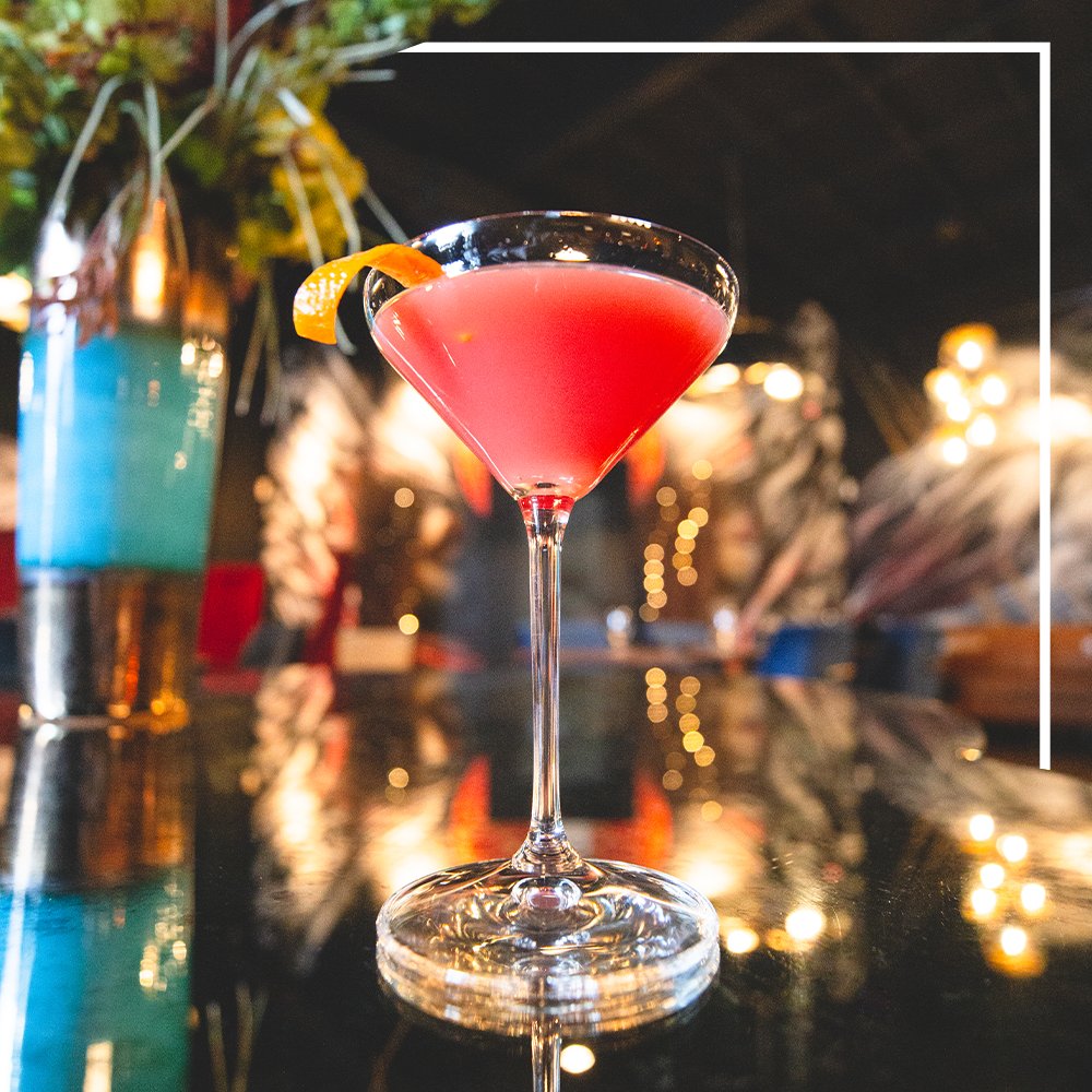 Feeling the Holiday spirits 🍸🎄 #24daysuntilxmas
We'll see you at dinner service from 4pm - 10pm. Happy hour 4pm - 6pm. Reservations: 58degrees.com

#58degrees #sacramento #916 #farm2Fork