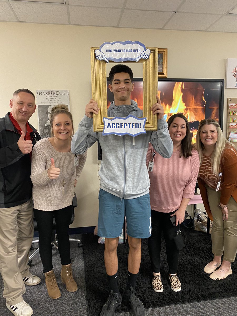 boswellhs's tweet photo. Guess what day it is: Woo-Crew Day!!!! We had a blast celebrating more Pioneers who have been accepted to a post-graduate program, college, or University! @bosAVID #PioneerPride #Accepted #LivingALegacy #BOSproud https://t.co/cSzlHmFqIw