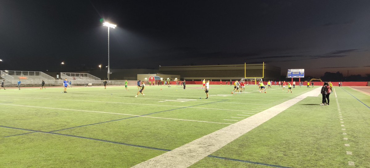 CoachGabaldon's tweet photo. Great evening for #SHS #Soccer Coach and Athletes getting after it!! #SHSLEGACY
#SocorroStrong #OneHeartOneCommunity 
@FGerardo_SHS @Cnwihi_shs @Socorro_HS @SocorroStuco @City_of_Socorro https://t.co/6R5hWZMfi3