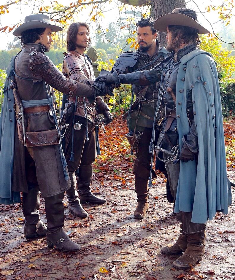 JuttaFreudig's tweet image. #MusketeersEurope #OneForAllAndAllForOne ⚜️ #TheMusketeers seasons 1 and 2 😍❤️ #Athos #TomBurke #DArtagnan #LukePasqualino #lucapasqualino #Aramis #SantiagoCabrera #Porthos #HowardCharles #ThrowbackThursday