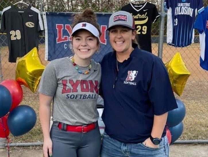 LyonScotsSB's tweet image. Congratulations to Anna Voth signing her National Letter of Intent! #futurescot