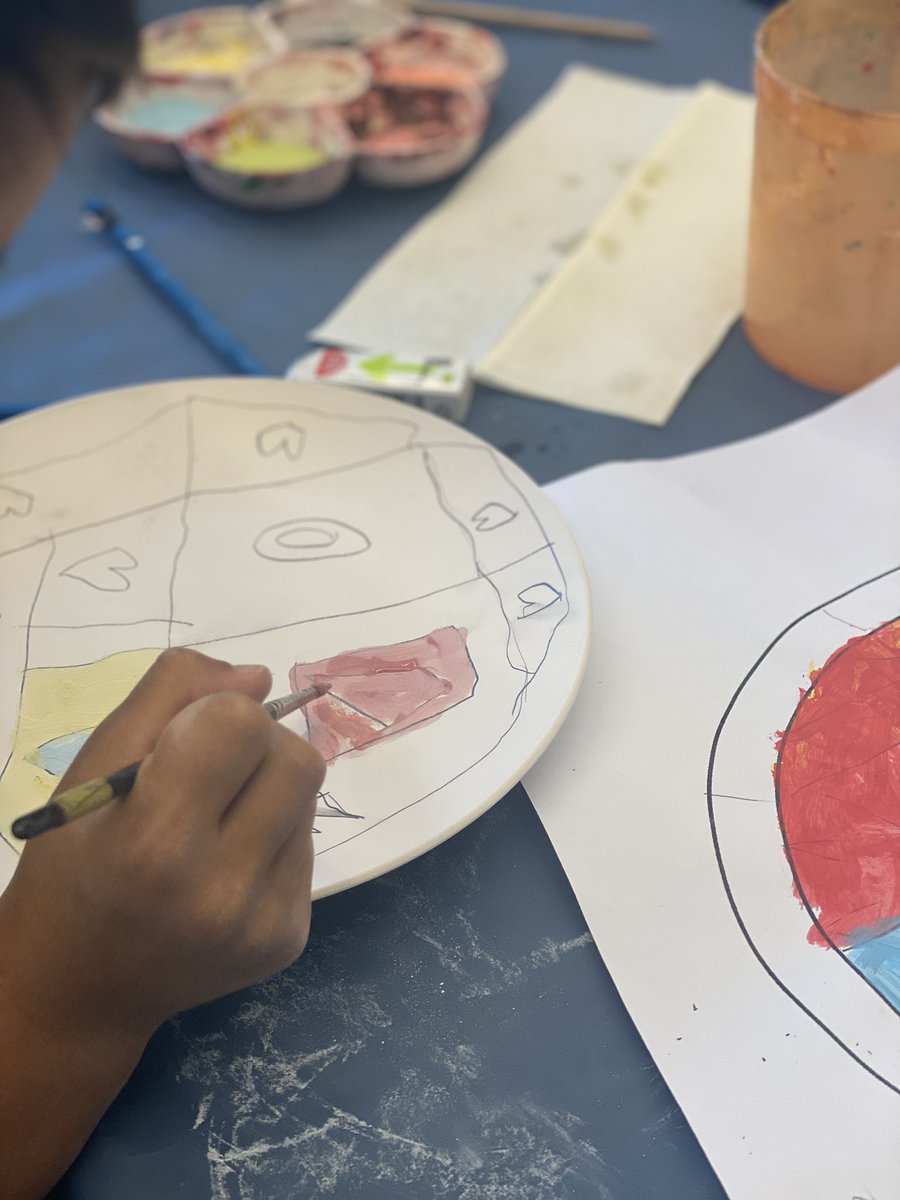 HarrowHKArt's tweet image. We are so excited to welcome the Year 2 pupils into the upper school art rooms today to turn their fabulous Clarice Cliff inspired designs into functioning ceramics! We can’t wait to see how these turn out! @HarrowHKLS @HeadHarrowHK @Harrow_HK #learningcollaboratively