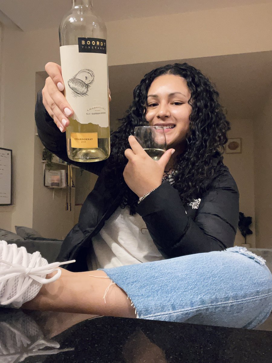 elizaxb_'s tweet photo. Ya girl is going to grad school. #socialwork #advancedstanding #gradschool https://t.co/n9RrNBGM0h