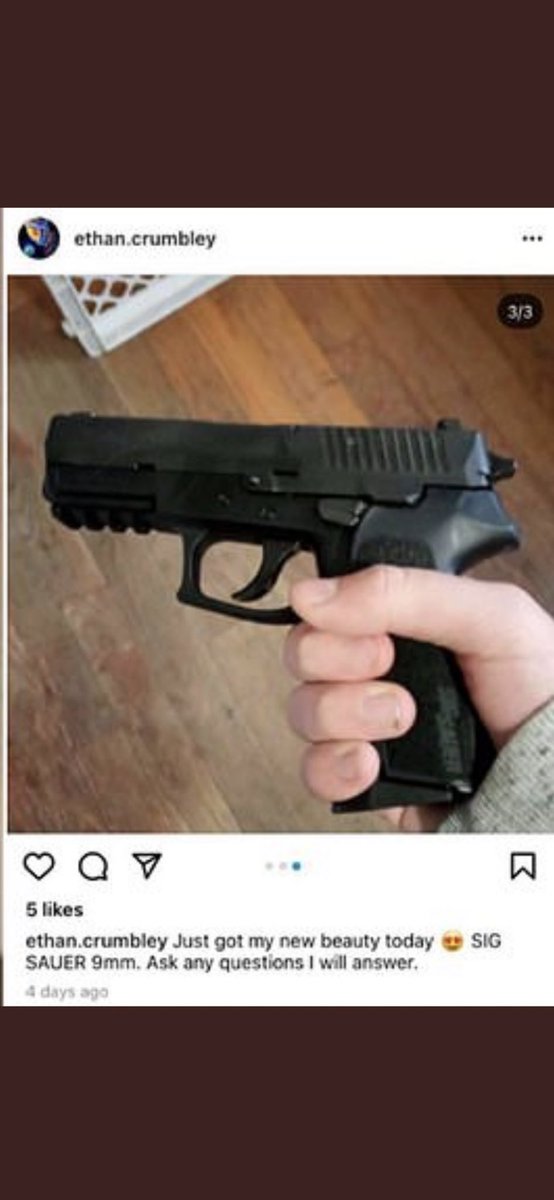 DeeLaSheeArt's tweet photo. Now why y’all use this picture from when he was like 5? When these are readily available? Working overtime for whiteness. https://t.co/9HNFhyRlpX