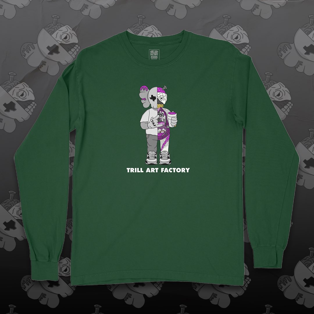 TrillArtFactory's tweet photo. New Long Sleeves are available in our Classic Throwed Companion design!☠️🍇

https://t.co/AlGY597ZcQ
—
 #HoustonStreetwear #GraphicDesign https://t.co/dTvvOfSPYt