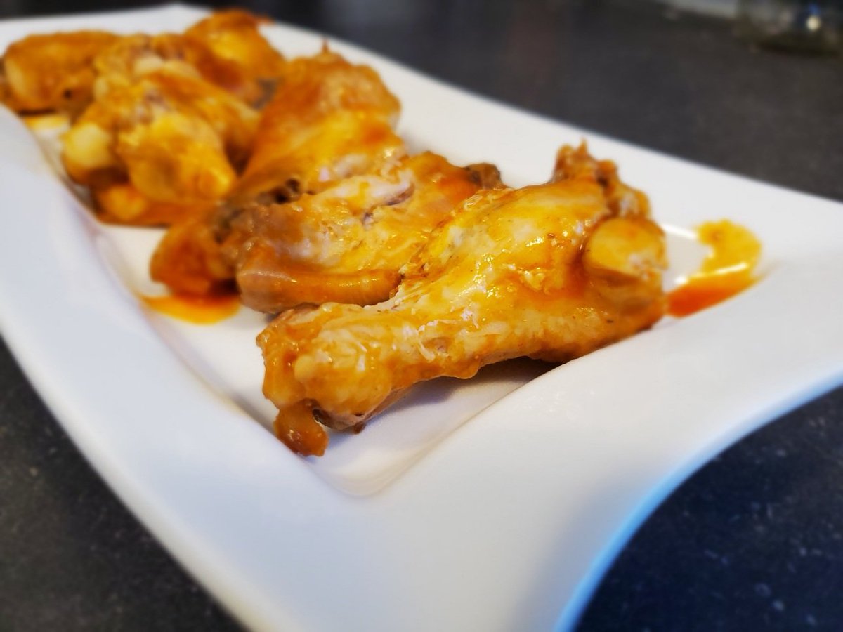 Pinlicious1's tweet image. Hot wings 🔥🔥🔥