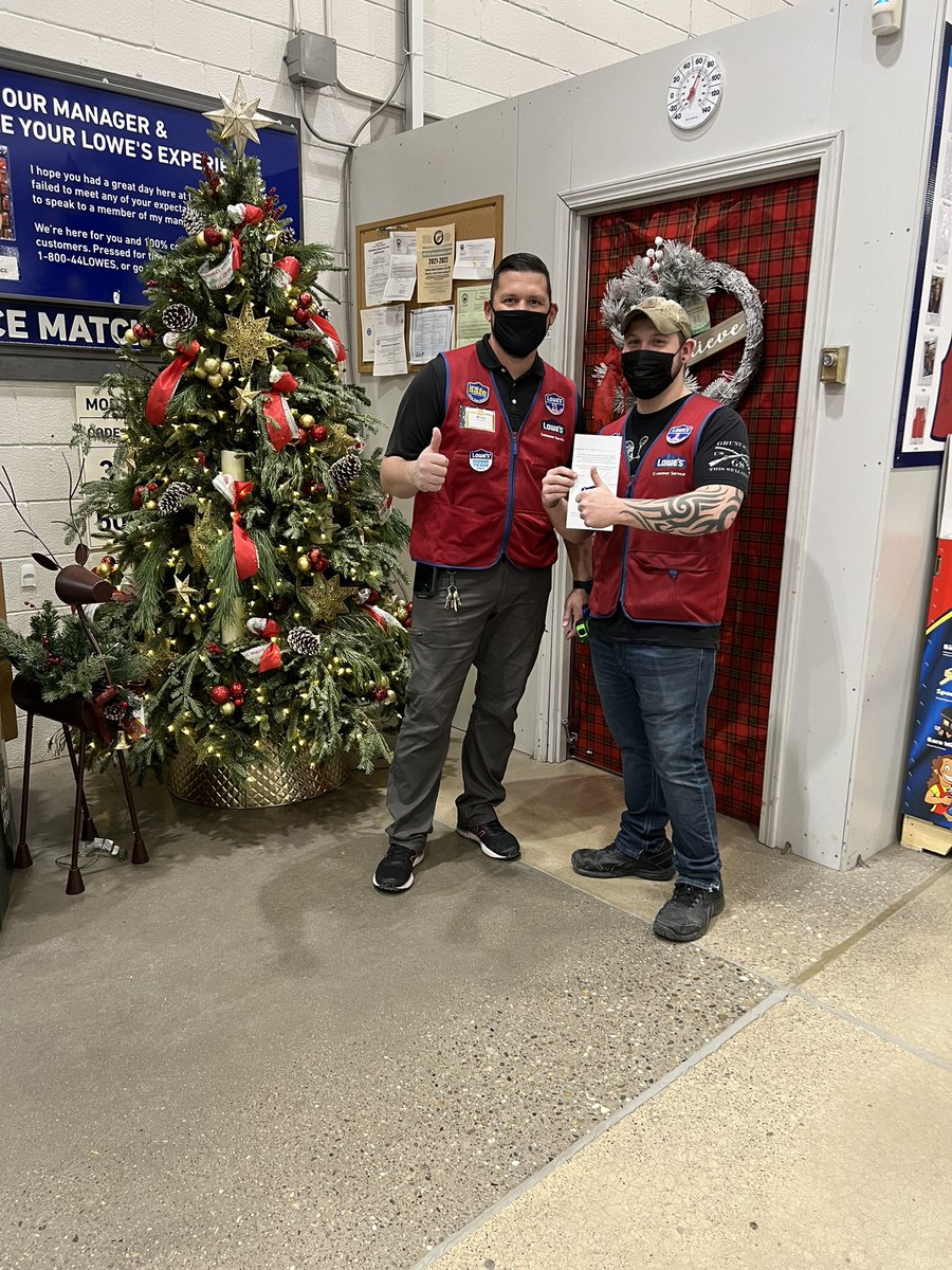 mickm142's tweet photo. Shane does a great job keeping our filter aisle packed down and top stock organized. DM Brett wanted to recognize him yesterday during our DM walk. Great job Shane! #FocusClass #Logan588 @BlueBoxR1 @JBBailey @BenitoKomadina @jrdtomblin @Rmh1987Rodney @JasonNorman78 https://t.co/qEeBzr6DIe
