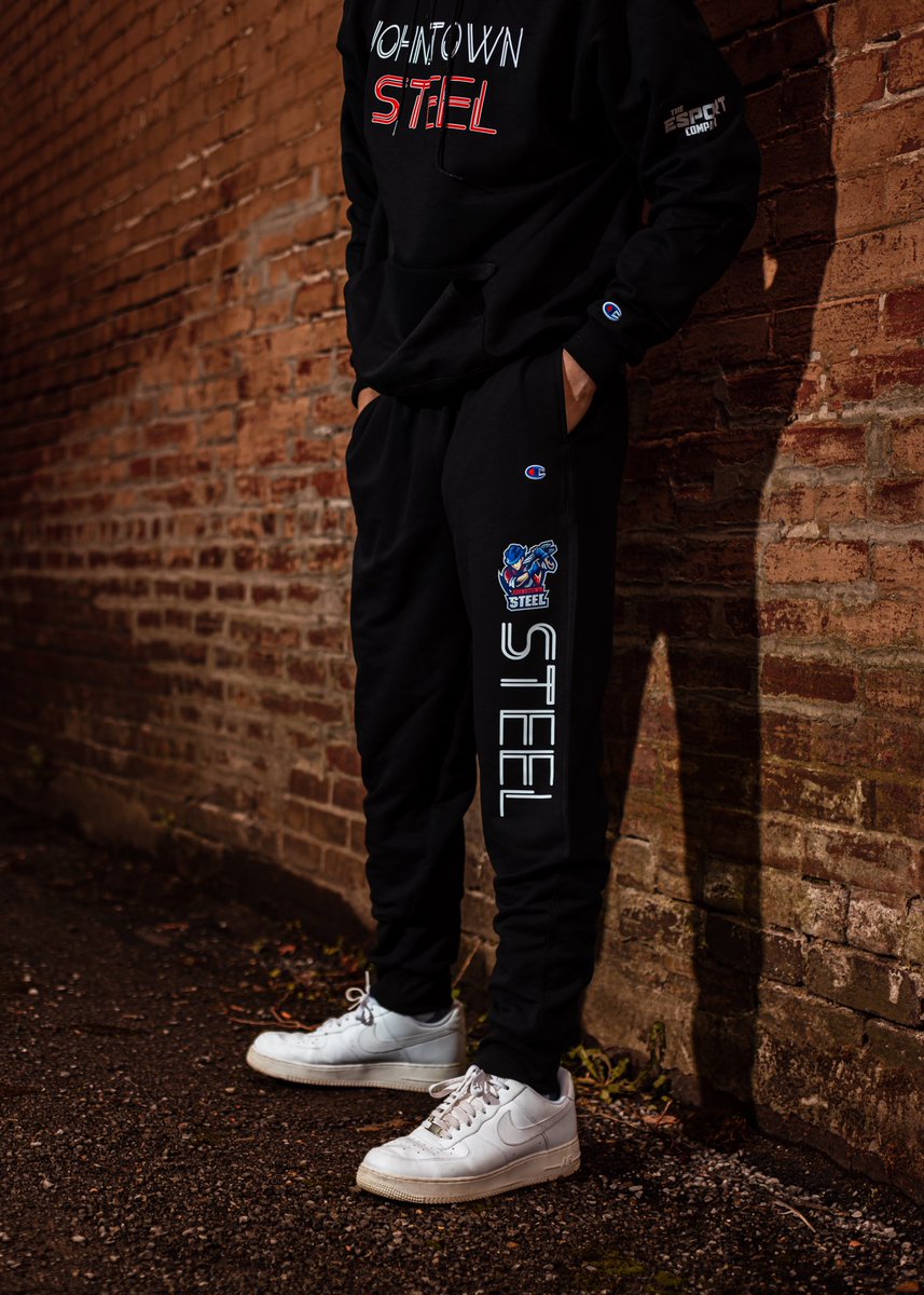 EsportCompanyUS's tweet photo. 🚨 STORE IS LIVE 🚨

First Year 2 Drop of TEC 👀

Stay tuned for more announcements as we prepare for 2022 🚀

https://t.co/hSBoprRprn https://t.co/vXelhoTngB