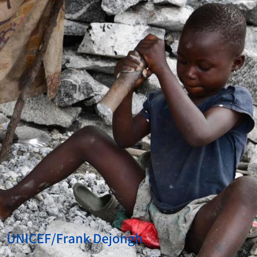 12/2は「#奴隷制度廃止国際デー ！」#国際労働機関（@ILO）によると、世界 で4000万人以上の人々が現代の奴隷制の犠牲になっています。この国際デーは、人身売買 、性的搾取、児童労働、強制結婚、武力紛争に送る児童の強制徴用など、現代の奴隷制を根絶することにあります。