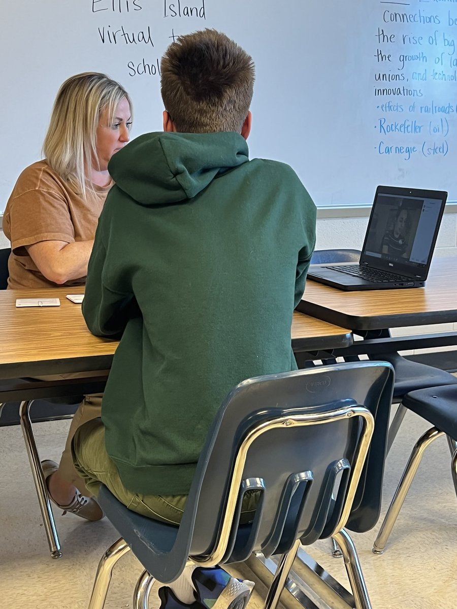 PorshaSDICoach's tweet photo. Mrs. Boglione facilitating Prescriptive learning | closing achievement gaps at @FCS_JCHS with #VirtualCoaching from @LindamoodBell @FCS_SEC #TMF #IndividualizedInstruction https://t.co/pP4PhvSUoO