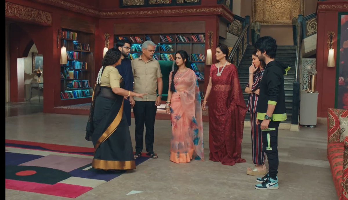 So Rudra's plan was to lie about the report so Venky would admit the truth.

#YehHaiChahatein #AbrarGun #RuSha