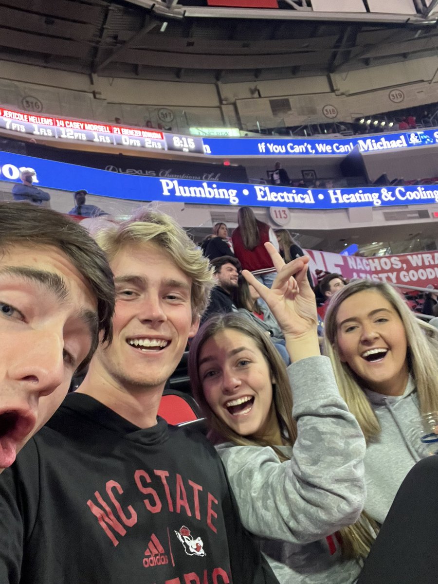 whenrylee88's tweet photo. Go pack!#packmbb https://t.co/IxEq6lPqLb