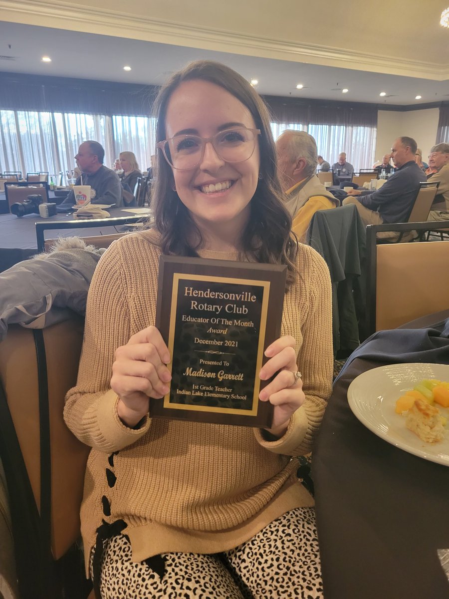 Congratulations to Madison Garrett of <a href="/theILEsteam/">ilesteam</a> for being named Rotary Educator of the Month! Well-deserved honor for this amazing 1st grade teacher. @co_sumner <a href="/SumnerConnect/">Sumner Connect</a>