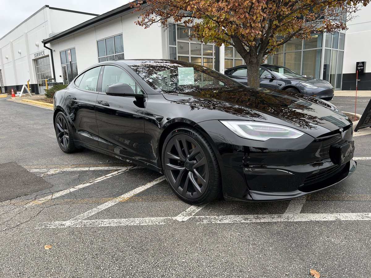 RussellAbramsF's tweet photo. Amazing new 2022 Plaid Model S, interior is indeed like a spaceship!

#PlaidModelS #Tesla #ModelS #RussellAbrams https://t.co/jkCgYGs2f4