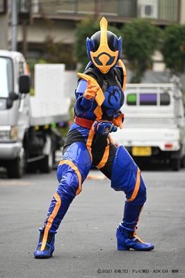 宮澤雪さん 仮面ライダーサーベラと仮面ライダージャンヌのスーツ