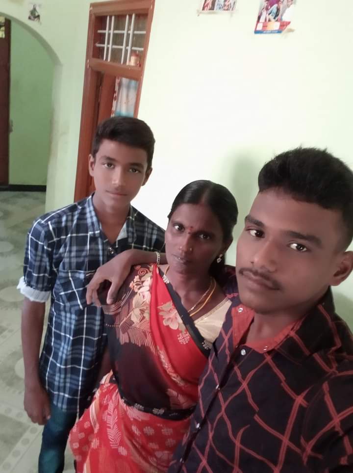 masterhere__'s tweet image. நான் பார்த்த முதல் முகம் நீ
நான் கேட்ட முதல் குரல் நீ

அம்மா…Red heart 

#Valimai #AjithKumar #ValimaiPongal