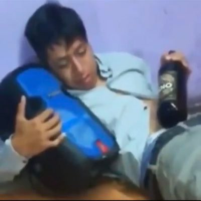 realsinyo's tweet photo. how I’m trynna be this December vs how I’m gonna be this December https://t.co/NtjQAEgVoC