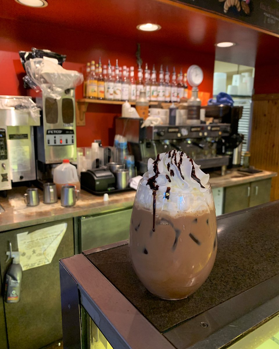 SeattleBread's tweet photo. Peppermint Mocha 🤤 Come visit us!!

#makebreadnotwar #gratefulbread #gratefulbreadseattle #seattle #seattlebakery #organicbaking #organicbakery #cafe #coffee #latte #latteart #organic #challah #challahbread #baking #bakery #food https://t.co/YSsPCaenqL