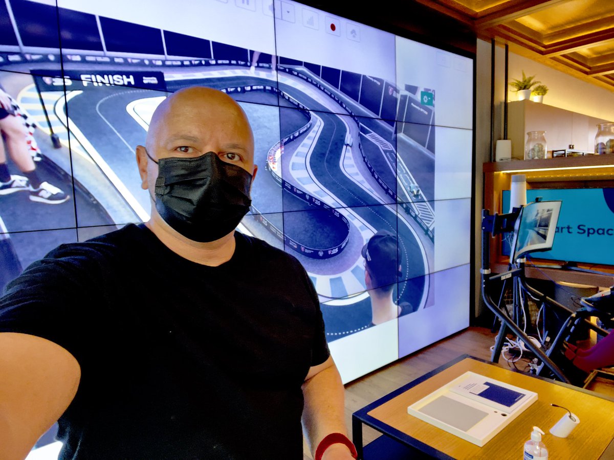 This was fun. Driving @awsdeepracer cars via @optus 5G. I was in Sydney the cars were in Bathurst- 200kms away. The latency was extremely low - a key feature of 5G. 
Video later.
#5g #5glatency #awsdeepracer #aws #optus #optus5gmax #optus5g