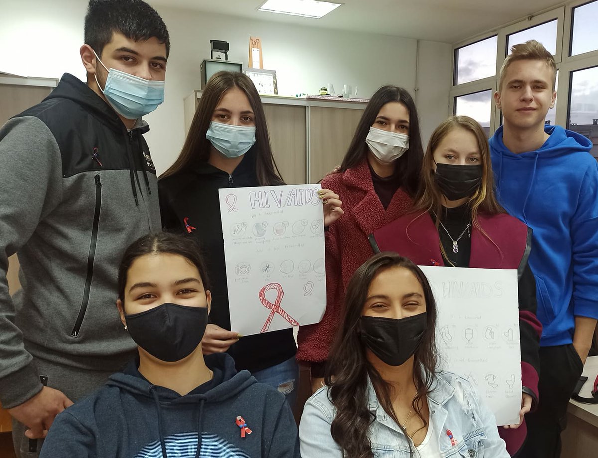 oljal2's tweet photo. Obilježili smo 1. decembar - Međunarodni dan borbe protiv HIV/AIDS-a. 
Učili smo o načinu prenošenja, prevenciji, izradili poster i crvene vrpce u cilju podrške kampanji „Zaustavimo nejednakosti. Zaustavimo AIDS. Zaustavimo pandemije“.
#ijzcg https://t.co/TLVeOl4LZu