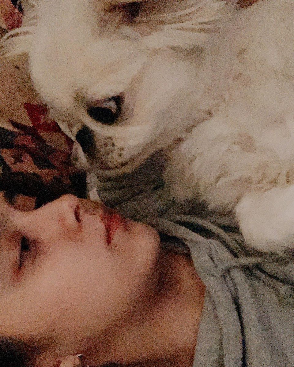 KS90NY's tweet photo. @ 𝐬𝐞𝐚𝐦𝐢𝐧𝐧 update. — #ksgram
aloha! 🐳
essa é a cara da mulher cansada e pronta para capotar, mas eu não podia deixar de passar um tempinho aqui com vocês.
sempre tive twitter, mas sempre na surdina hahaha, vamos ver como será por aqui, né? https://t.co/4hfvjVJMzE