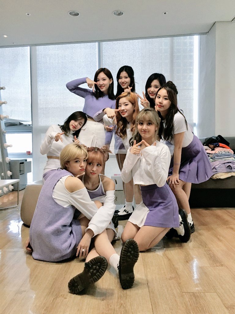 TWIVETW's tweet photo. ⠀ ·⠀ 🎢⠀ ﹫𝗻ᥱw⠀ post  ﹕  ᥱvᥱnt⠀ 𓂃⠀ 𝘁𝘄⠀ ど.ivᥱ `⠀ ᥲt⠀  #GYTinCARATLAND ⠀›

Salimos con nuestras garritas mas bonitas al fan meeting de estos guapos que desde hace tiempo se ganaron nuestro corazón, los amamos demasiado y deseamos mucho éxito siempre. https://t.co/DEEeNBY5U8