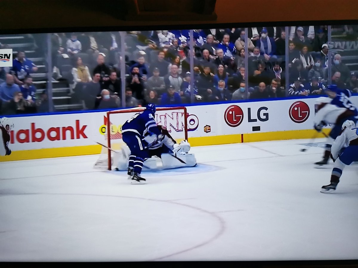beardsnspurs's tweet photo. @Steve_Dangle not the way you should defend against Matthews https://t.co/v8fR0Y2pKZ