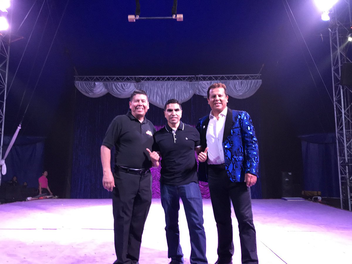 CircusOsorio's tweet photo. De parte de toda la Familia del Circo Osorio te decíamos,un Feliz Cumpleaños El Show De Piolin 🎂 🎈 🎁 ! @ElshowdePiolin https://t.co/RvkQNHYgnX