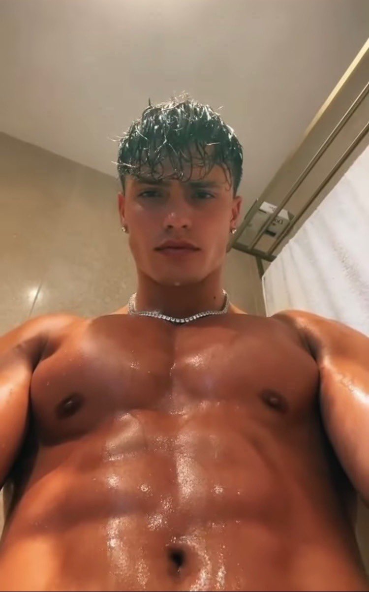 𝚃𝙾𝙳𝙳 🌞 on X: Sexy Kaden Hammond t.cowCF8eAEJ5D  X