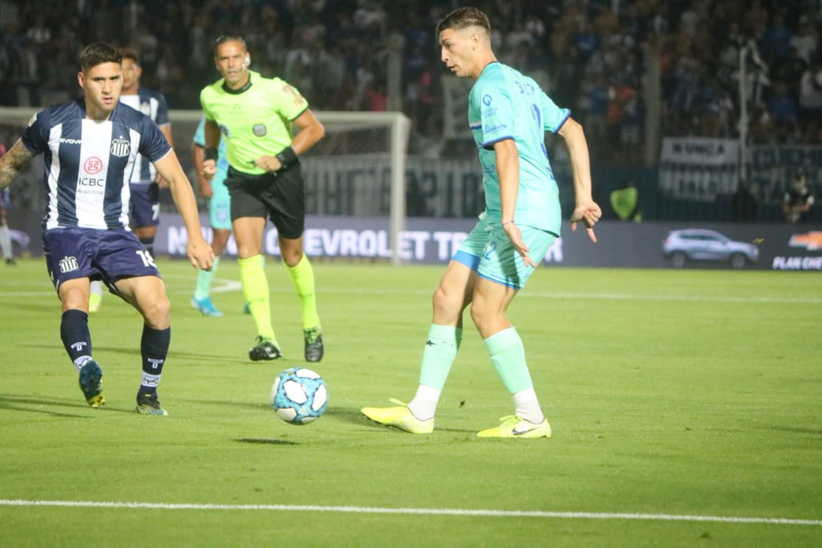 Pasiontombaa's tweet photo. Final del partido
#GodoyCruz 0-1 #Talleres 
Un partido muy igualado nada que reprocharse, una jugada decidió el partido y por mala suerte se lo llevan ellos.
Con la cabeza en alto por la gran campaña que se hizo en esta copa!
#VanosTomba https://t.co/1es1gSgLJz