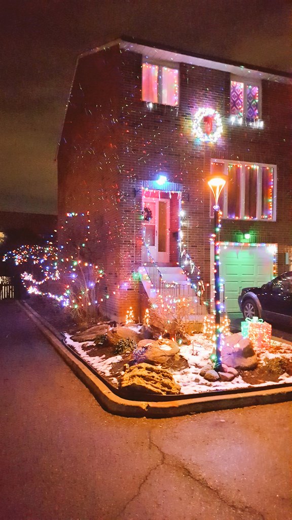 TroyVO22's tweet photo. Well, it's not @MagicalOfMilton, but after three days of hard work, our 2021 Christmas lights are up!!. Now...two days to get the inside of the house done. https://t.co/OwhSO7Eph5