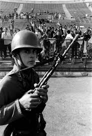 Tweets07217229's tweet photo. Como los patriotas ven atónitos como el Boris atrae multitudes en todo Chile, se les ocurrió la brillante idea de hacer una junta Nazi en el Estadio Nacional, si, el mismo estadio que convirtieron en un centro de tortura durante la dictadura militar. #KastLlenaElNacional https://t.co/TFJ8fa1ujP