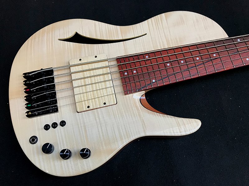 TUNE Guitar Maniac on X: 