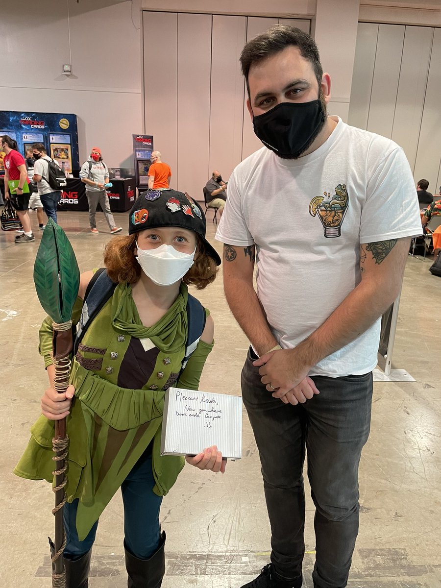 DanaFischerMTG's tweet photo. While I was at #MTGLasVegas , I was able to personally present the #MTGCCA awards that @MTG_Strategist gave me to deliver - I got to give them to @DanteMtg , @CmdrMechanic , @PleasantKenobi , and @MTGNerdGirl . Congratulations to all of you for being great content creators! https://t.co/zUSqmPvpul